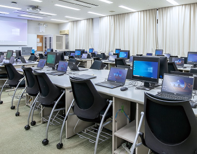 コンピュータールーム